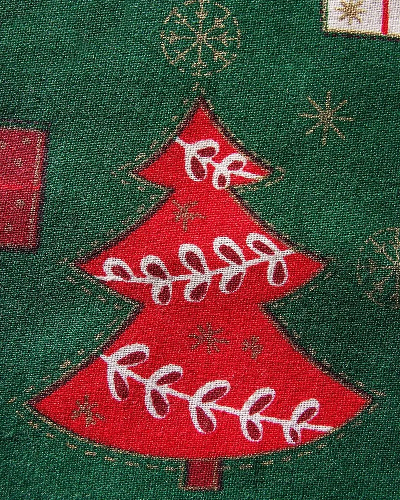 Tablecloth pattern pine wood ornament