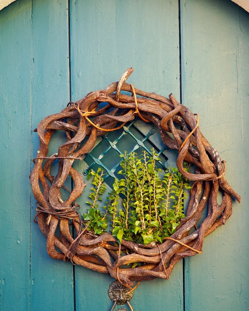 Door portal wreath